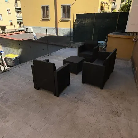 Bilocale Moderno Con Terrazzo E Posto Auto Holiday home *